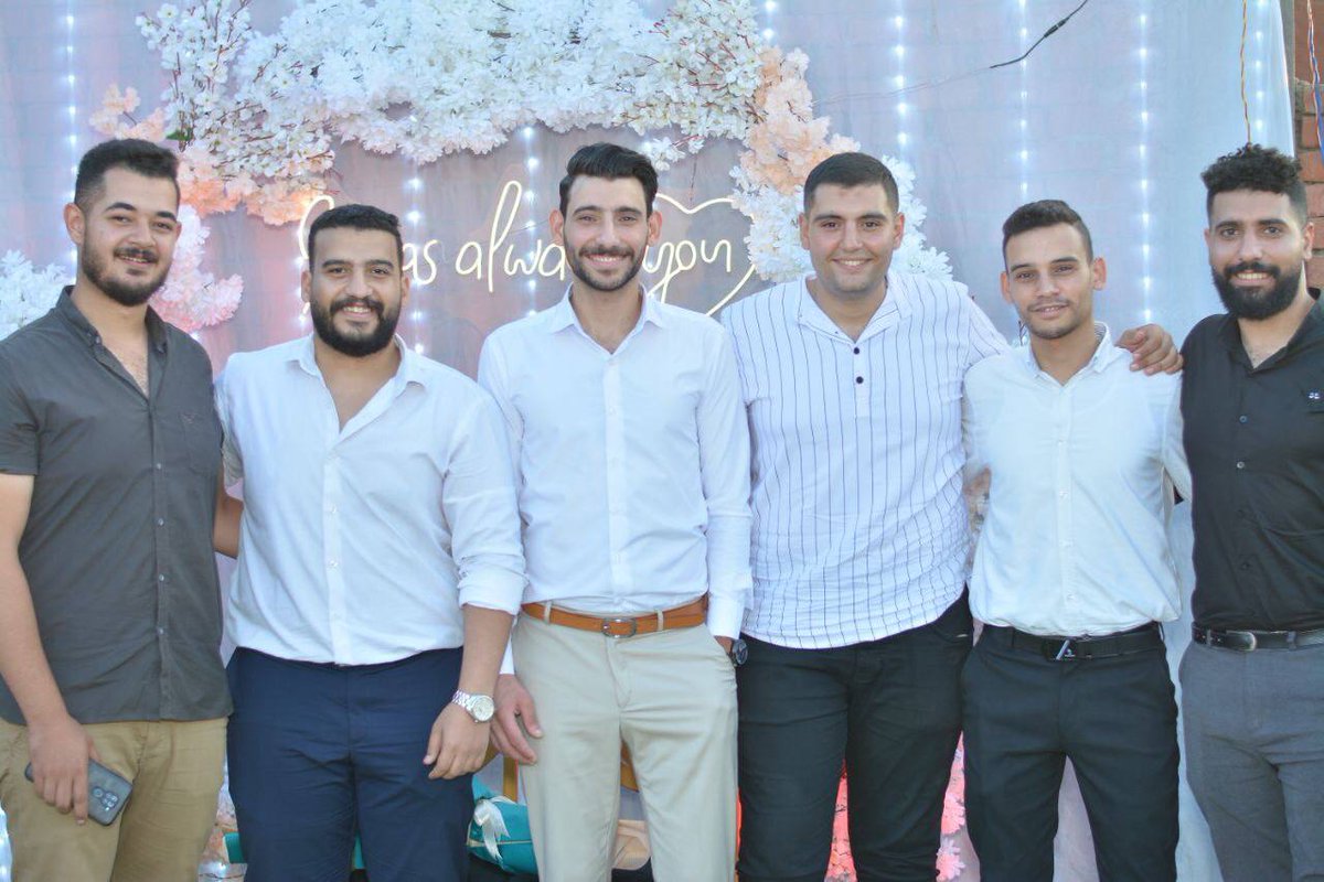 sayedza84517391's tweet photo. الحبايب 🖤🖤 https://t.co/KocOlqvZYz