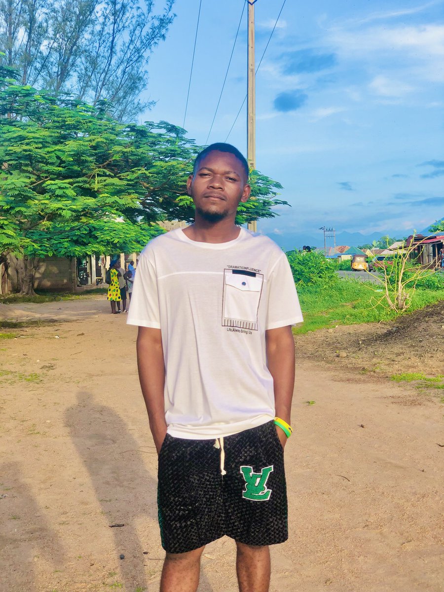 JacobAnde2's tweet photo. +1✅
Lord am grateful for the gift of life❤🙏.
#saymeaprayer.
#gratefulheart. https://t.co/IYVLdpEcgZ