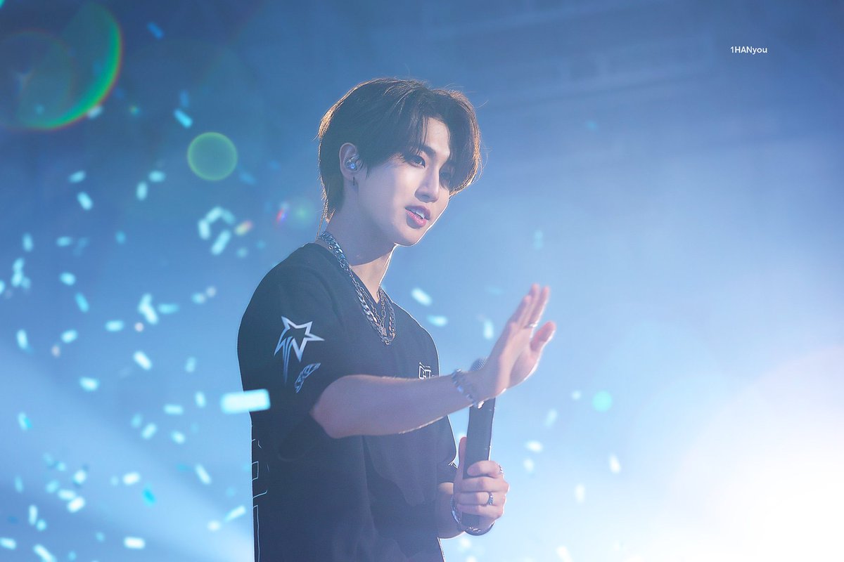 1HANyou_914's tweet photo. 230701 팬미팅 HD💫                   
                      
#HAN #한 #한지성 
#Straykids #스트레이키즈 https://t.co/R0GQq5Bi5D