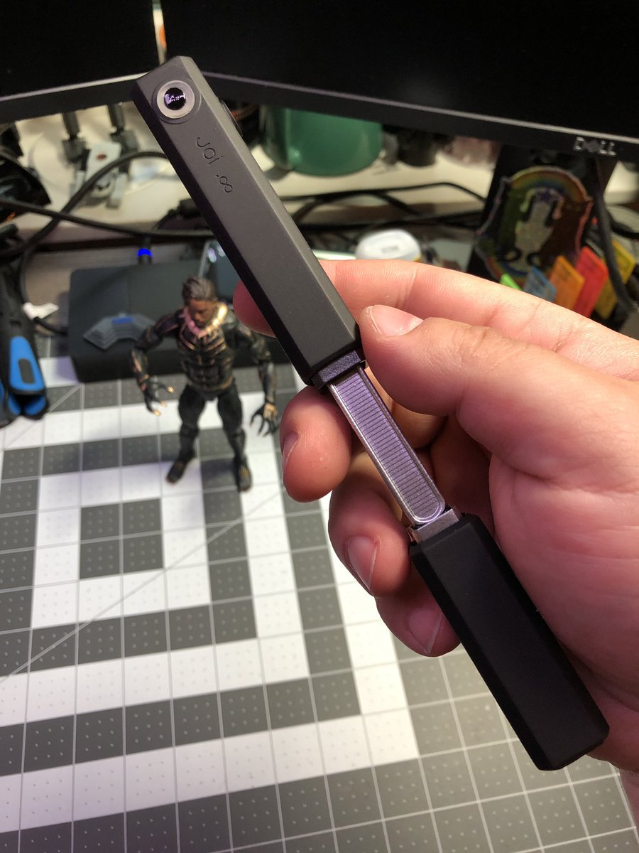 GeekToyLove's tweet photo. Joi Emanator, #BladeRunner2049, Ana de Armas not included. Stuck two magnets inside so I can display it on the Armory wall. It technically can open and close but due to too tight tolerances would only do it once. Still a fun little replica to add

#2023Projects #GeekDen https://t.co/eYLr7P7ChQ