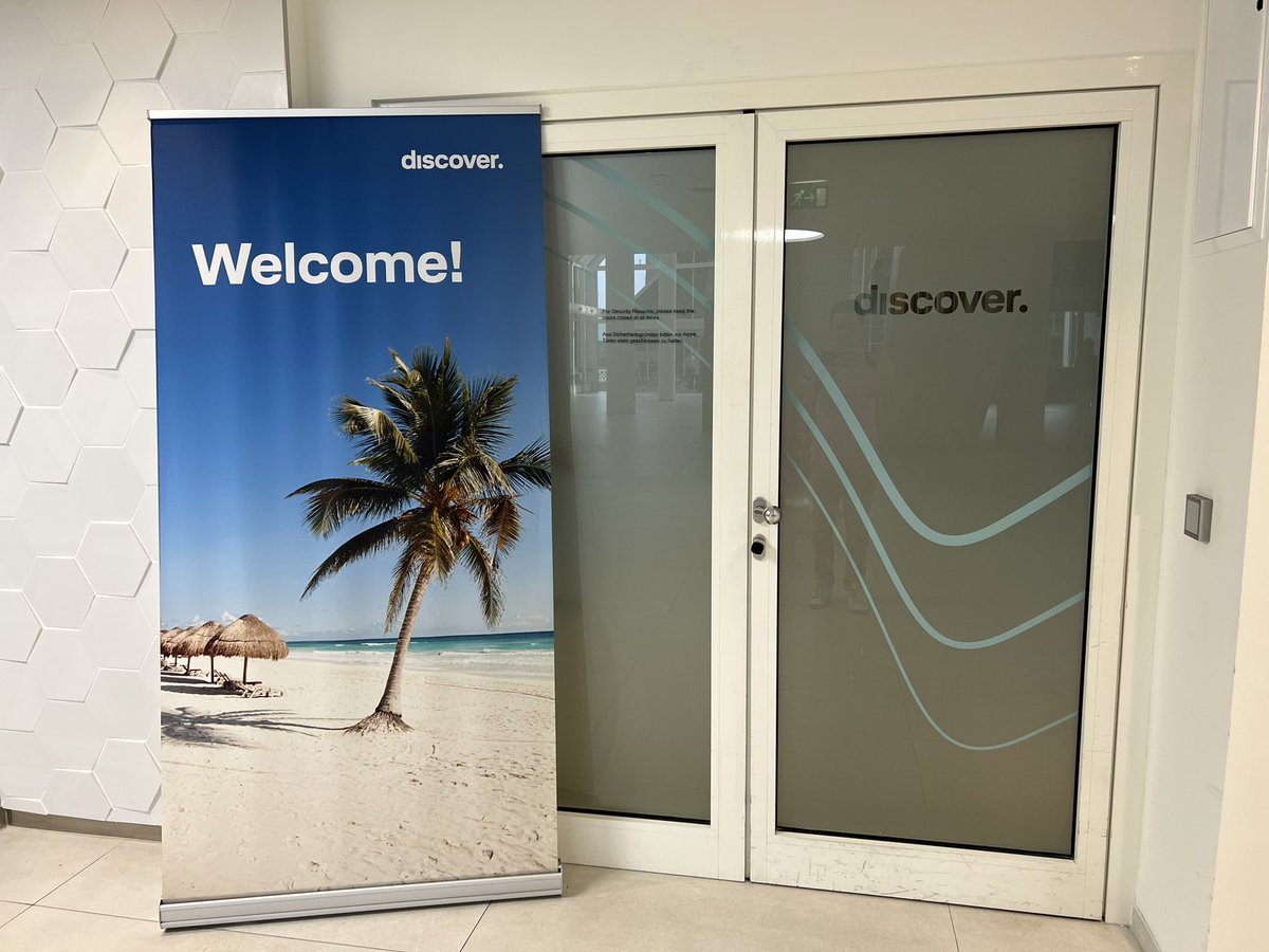 Vor einigen Tagen wurde ja berichtet, dass #EurowingsDiscover wohl das Eurowings aus dem Namen streichen wird. - In #FRA ist das an den Bürotüren zumindest schon umgesetzt.