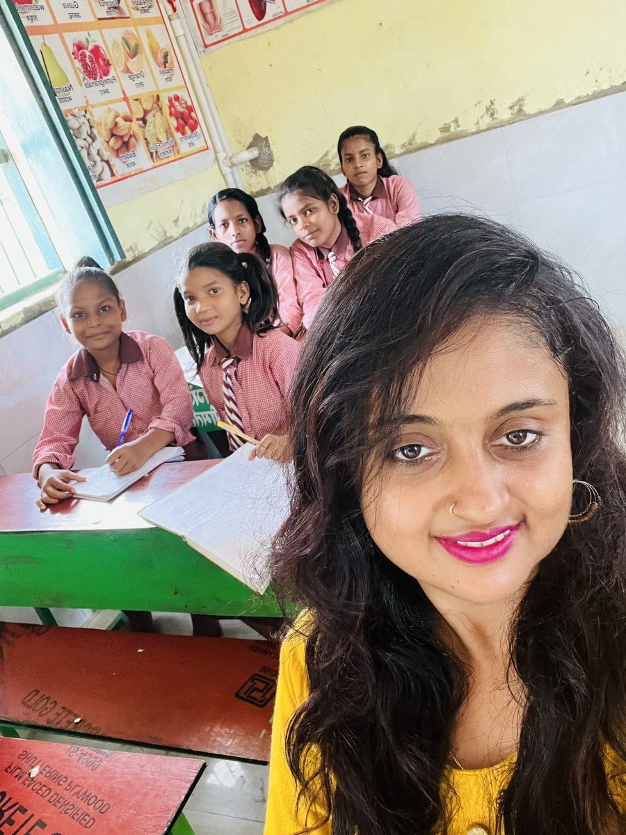 AnjaliT17401850's tweet photo. बेटी बचाओ बेटी पढ़ाओ 
हमेशा आगे बढ़ने की लालसा रहती है प्यारी और समझदार बेटियों में 
हम सभी को प्रयास करना चाहिए कि कोई भी बेटी पढ़ाई से वंचित ना रह जाए https://t.co/xohZwCZWNL