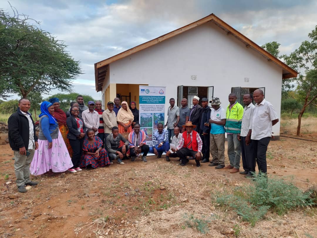 🌍 Farmers Unite to Address Climate Change's Impact on Agricultural Productivity in Hai District, Kilimanjaro, Tanzania 🌱Thanks to @OwsdSecretariat @FARLEAF_Program 
#ClimateChange #Agriculture #Sustainability #FarmersUnite #Tanzania #CommunityCollaboratio