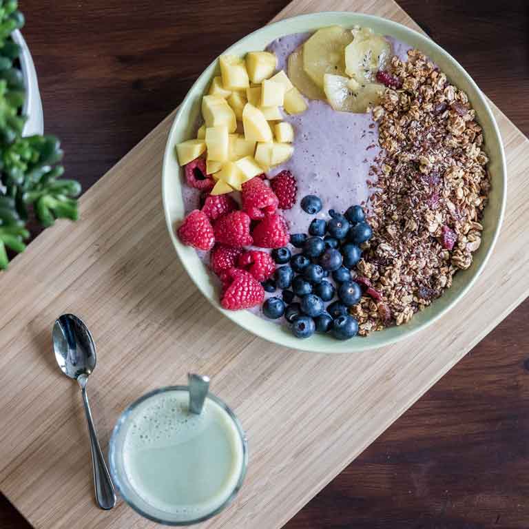 🍴#Receta de @marnyscom : Bowl de Açai. Realmente nutritivo y saludable 😋👇

bio-farma.es/recetas/128/bo…
#recetas #recetasfaciles #recetasaludable #açai #desayuno #desayunosaludable #frutossecos #superalimento #frambuesas #arandanos #marnys