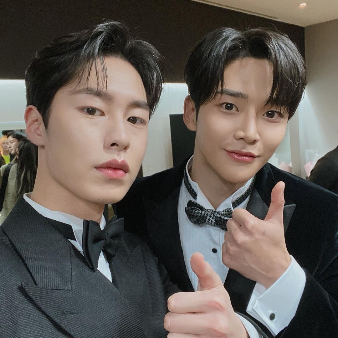 leejaewookstyle's tweet photo. besties since day 1
#이재욱 #LeeJaeWook #Rowoon https://t.co/Xgl1fkrxBD