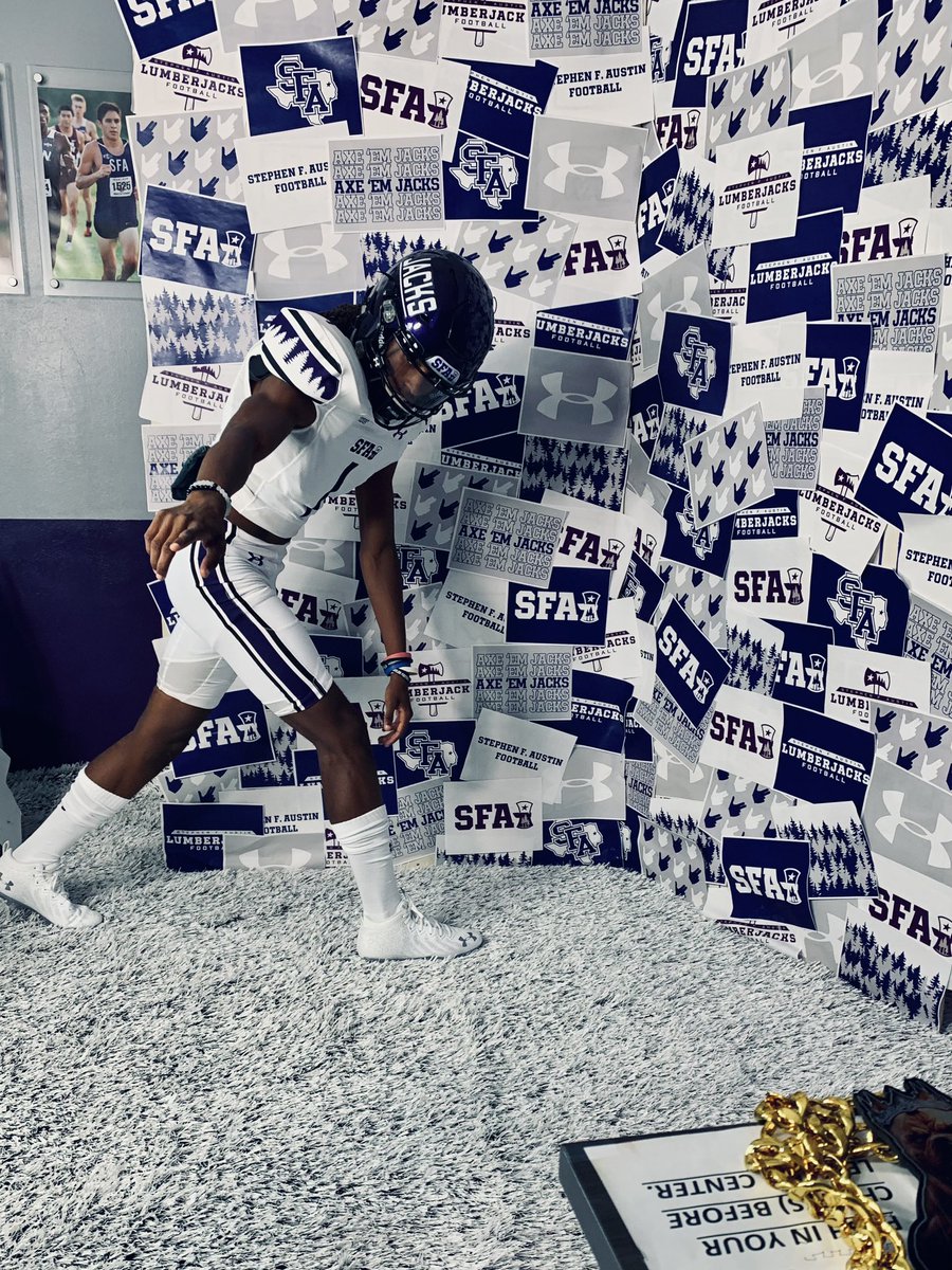 TraeDaTruth2024's tweet photo. #AGTG After a great conversation with @CoachCarthel blessed to receive a D1 🅾️ffer from @SFA_Football ! @SR_scouting @coachsamwells @TXRecruits @TXTopTalent @D1RecruitNation @_EliteProspects @On3Recruits @StandBeast @CharlesLDavis10 @TroupNation @Rivals https://t.co/D2HhyxvfD6