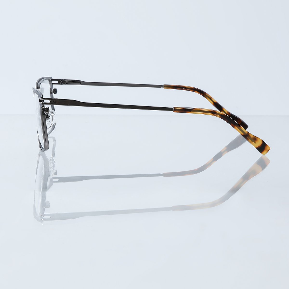 StiloOptical's tweet photo. HD220311
Open endpiece design
#eyeglasses #eyewear #eyeweardesign #eyeglassesframes #lunettes #fashion #fashiondesign #newstyles #optical #opticalsupplier #eyewearsupplier #customized #customglass #customizedeyewear #metalglasses #metalopticalframe #metalopticalframes https://t.co/0wMa7DVt91