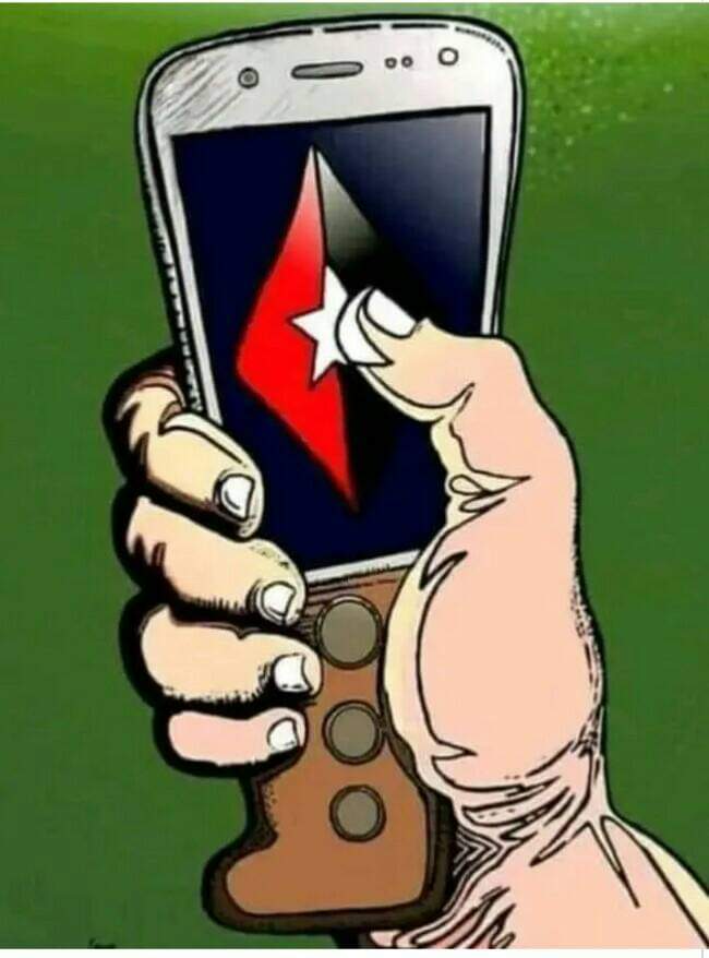 CuetoCobas's tweet photo. Hace dos años mi movil se convirtió en un nuevo fusil para defender a #Cuba y hoy llegué  a los diez mil seguidores. Yo sé que no es un récord, pero para mí es un buen averaje. #ConLaFuerzaDelPueblo #ConTodosLaVictoria https://t.co/rqpr8fr2Bv