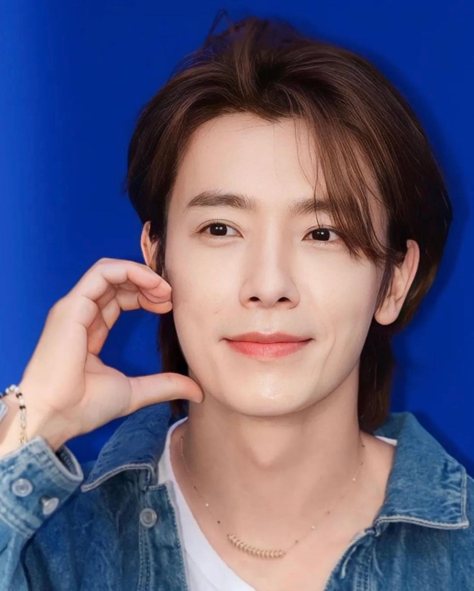 lexdonghxe's tweet photo. ᅟᅟ  ᅟ 
  ﹙📸﹚
ᅟᅟᅟ   ᅟ       ﹫𝚕𝚎𝚎𝚍𝚘𝚗𝚐𝚑𝚊𝚎
  ᅟ               ᅟ      ⌮ 𝑼𝑷𝑫𝑨𝑻𝑬
ᅟᅟ
TIME https://t.co/lrxPXOzxLn