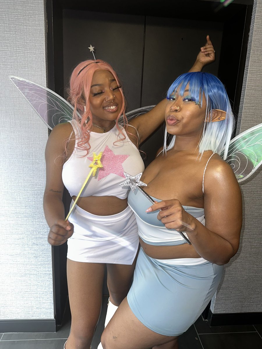 yungokuu's tweet photo. #blerdcon  day 2💞💙 star and twinkle from fairly off parents ✨✨ https://t.co/OS7dqqIGoN