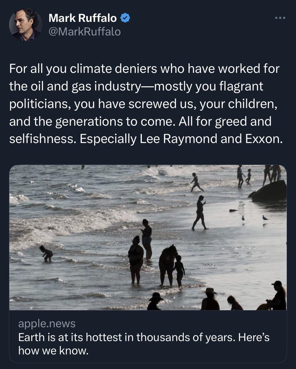 realstewpeters's tweet photo. This guy still believes in “fossil fuel” and thinks oil comes from dinosaur bones. https://t.co/pdHOqPMOSY