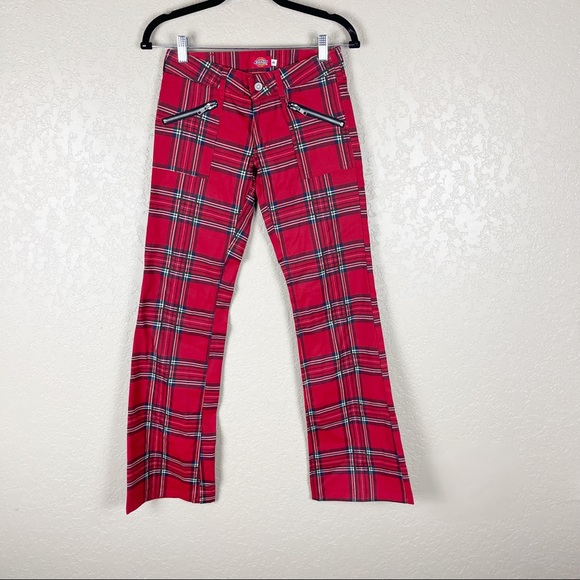 So good I had to share! Check out all the items I'm loving on <a href="/Poshmarkapp/">Poshmark</a> #poshmark #fashion #style #shopmycloset #larok #skechers #dickies: posh.mk/RH4bRNqdjBb