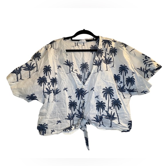 LesterMacG's tweet photo. So good I had to share! Check out all the items I'm loving on @Poshmarkapp #poshmark #fashion #style #shopmycloset #uniqlo #sandro #hm: https://t.co/ilvZoINUrj https://t.co/3eAtol4iaT