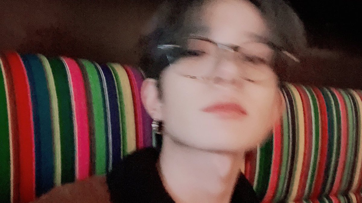 ramyeoonzip's tweet photo. 𝙼e perdí por las calles de #𝔍apón intentando llegar al estadio donde #𝑐𝑎𝑛𝑑𝑦໒show𝐜͟𝐚͟𝐬͟𝐞 se realizará, espero que la magia #cɑndyρoρ·cod𝑒 sea real porque necesito encontrar el estadio rapidooooooo de verdad

𝖇loöd 𝖙hr𝕚𝓈ty 🍷 ཻུ♡︭ · #𝚜i𝕔𝚔 https://t.co/SigTUT1EIz