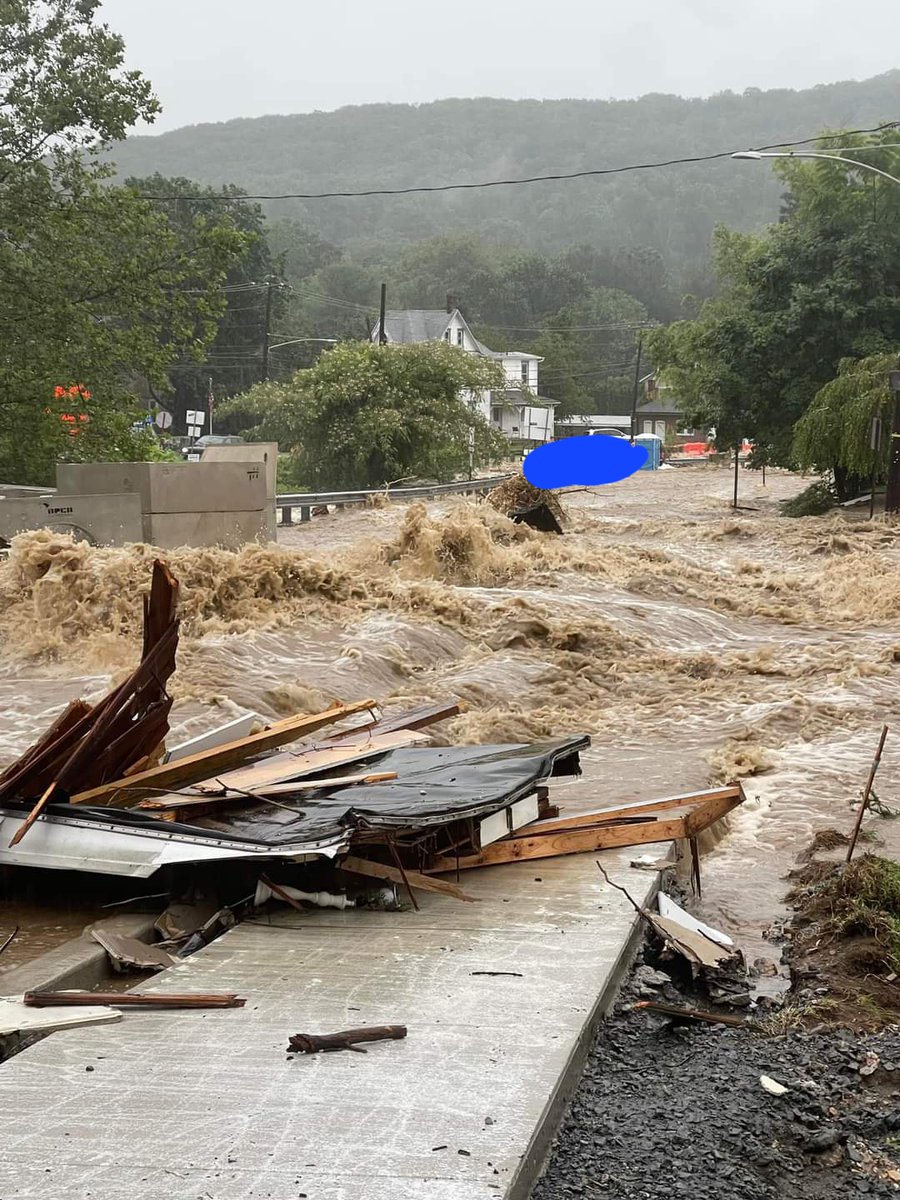 lv99redmage tweet media