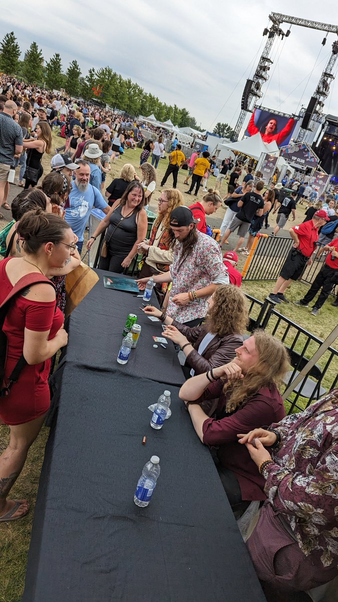 @taming_sariband #rockin it <a href="/ottawabluesfest/">Ottawa Bluesfest</a> tonight. Great fans, great show, great behind the scenes team. #onwardsandupwards <a href="/MrsSOsbourne/">Sharon Osbourne</a> <a href="/LiVE885fm/">LiVE 88.5 FM</a> <a href="/Canadian_Live/">Canadian Live Music Association</a>