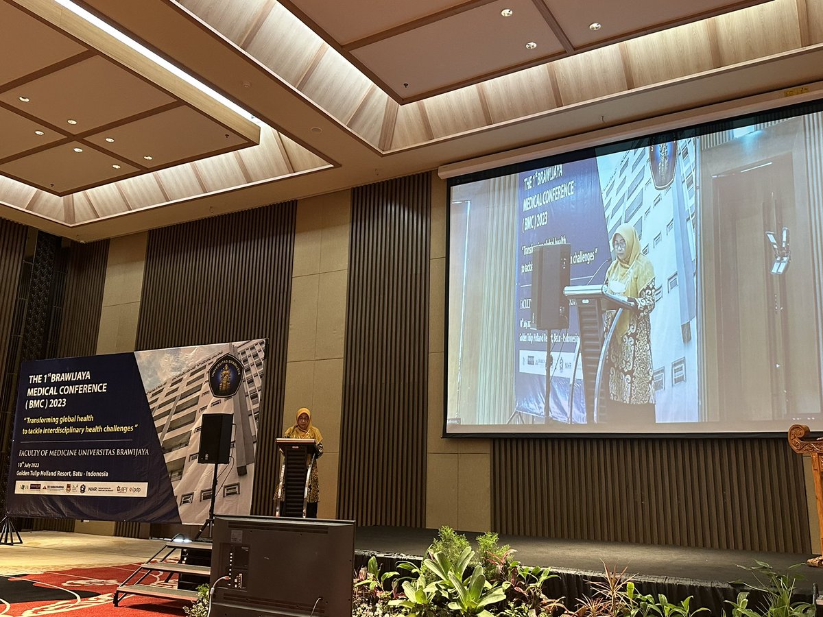 Prof @vjha126 and Prof Sri Andarini introducing the NIHR -GHRC on NCDs and Environment Change in the 1st Brawijaya Medical Conference 2023 in Malang, Indonesia.