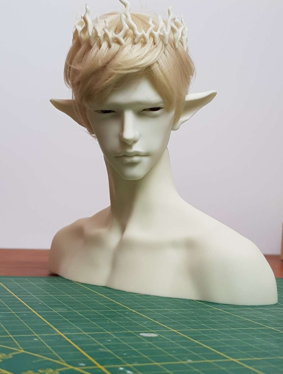 BjdRosen's tweet photo. Soon: Erasmus head 75cm. 21,5cm head circumference. 13-13,2cm neck. 19,5cm shoulders on this bust presentation. Price will be around 150-160 usd.
Only one color: BasicPale which is close to Soom color
#bjd #balljointeddoll #bjdsculpting #ドール #球体関節人形 #인형 #人形 #doll https://t.co/sz8cC6ScTN