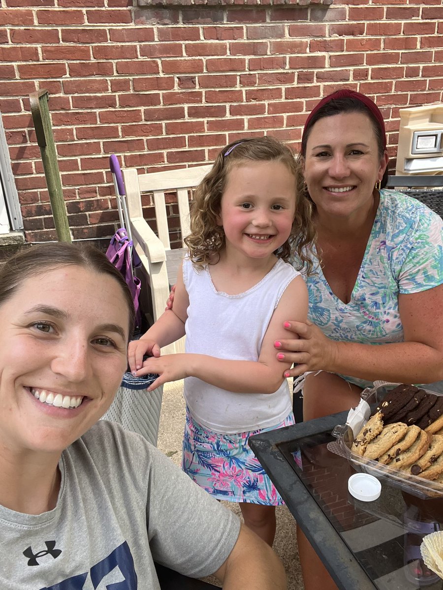 So glad to see CC today - my former Captain + 4x 🥍 All-<a href="/theSCIAC/">theSCIAC</a> at <a href="/OxyAthletics/">Occidental Athletics</a> while she was on the road 🚗 recruiting as HC 🥍 for <a href="/FDUDevils/">FDU Devils Athletics</a> 

📸 2013 meeting CC for the first time and spending time with her today 💜 

#whatcoachingisallabout