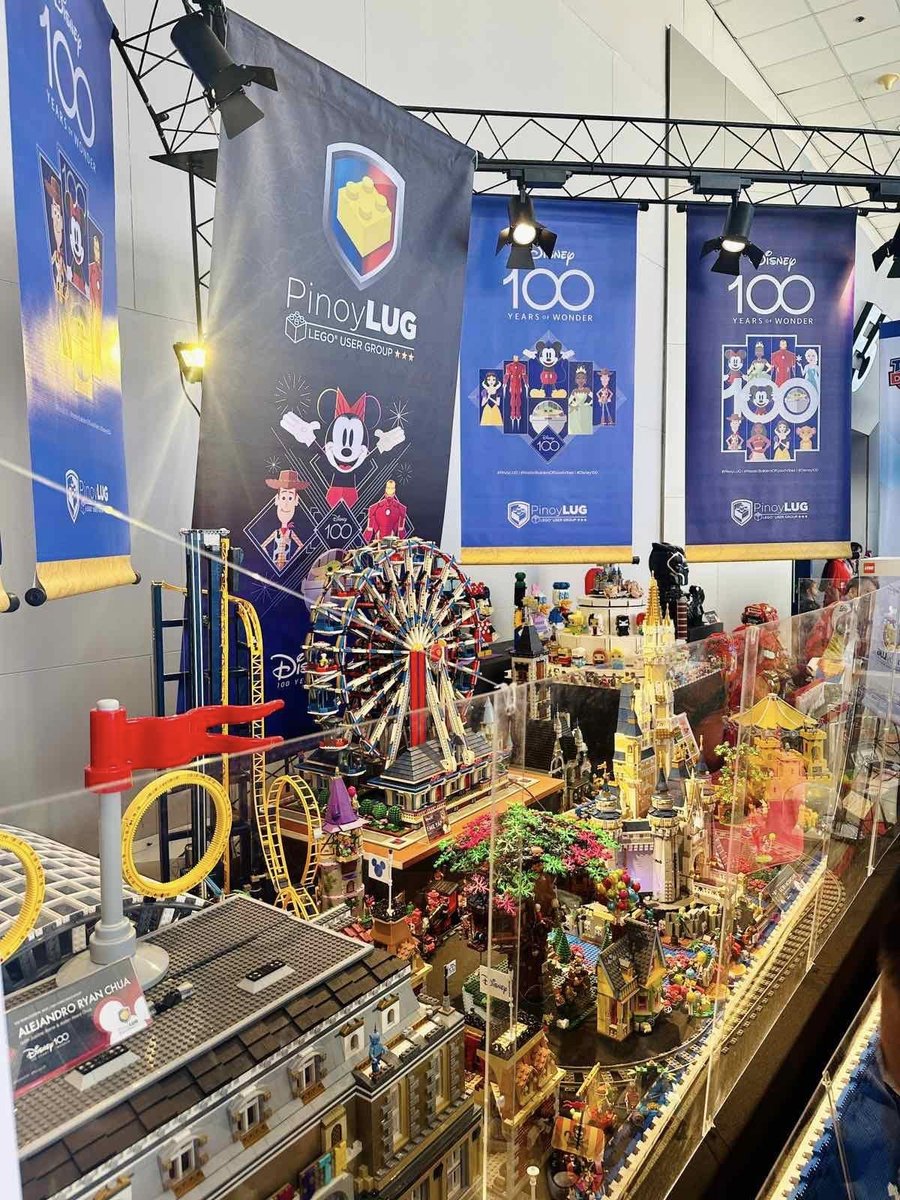 manilabulletin's tweet photo. LOOK: PinoyLUG (Lego User Group) brings creativity and excitement at ToyCon PH (Philippine Toys, Hobbies, and Collectibles Convention).
This year, the group joins the much-awaited convention with the theme "100 Years of Disney." | via @MBLifestyle
#PinoyLUG #TOYCON2023 https://t.co/78Nn6xgiNB