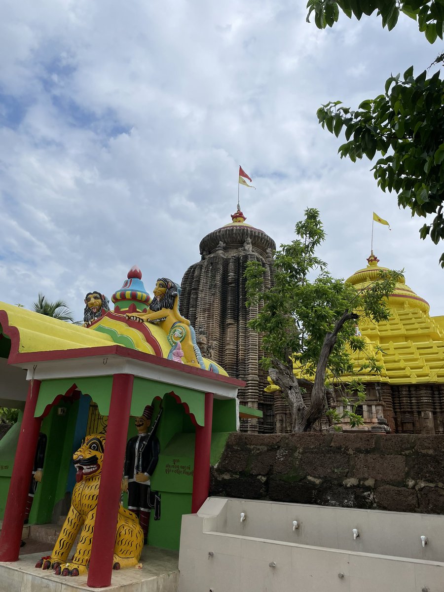 ca_akshaya_cisa's tweet photo. Madhaba Temple at Niali built by Ananga Bhima Deva III in 13th Century AD. Madhava Temple, 

(Sanskrit:माधव देवालय ), (Odia:ମାଧବ ଦେଉଳ) is the temple dedicated to Lord Vishnu. It is located at the Madhab village of Niali block in Cuttack district, Odisha. https://t.co/teBQYBMXvK