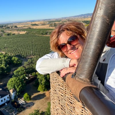 ElizabethSupan's tweet photo. #NewProfilePic https://t.co/MBkVlVuLQv