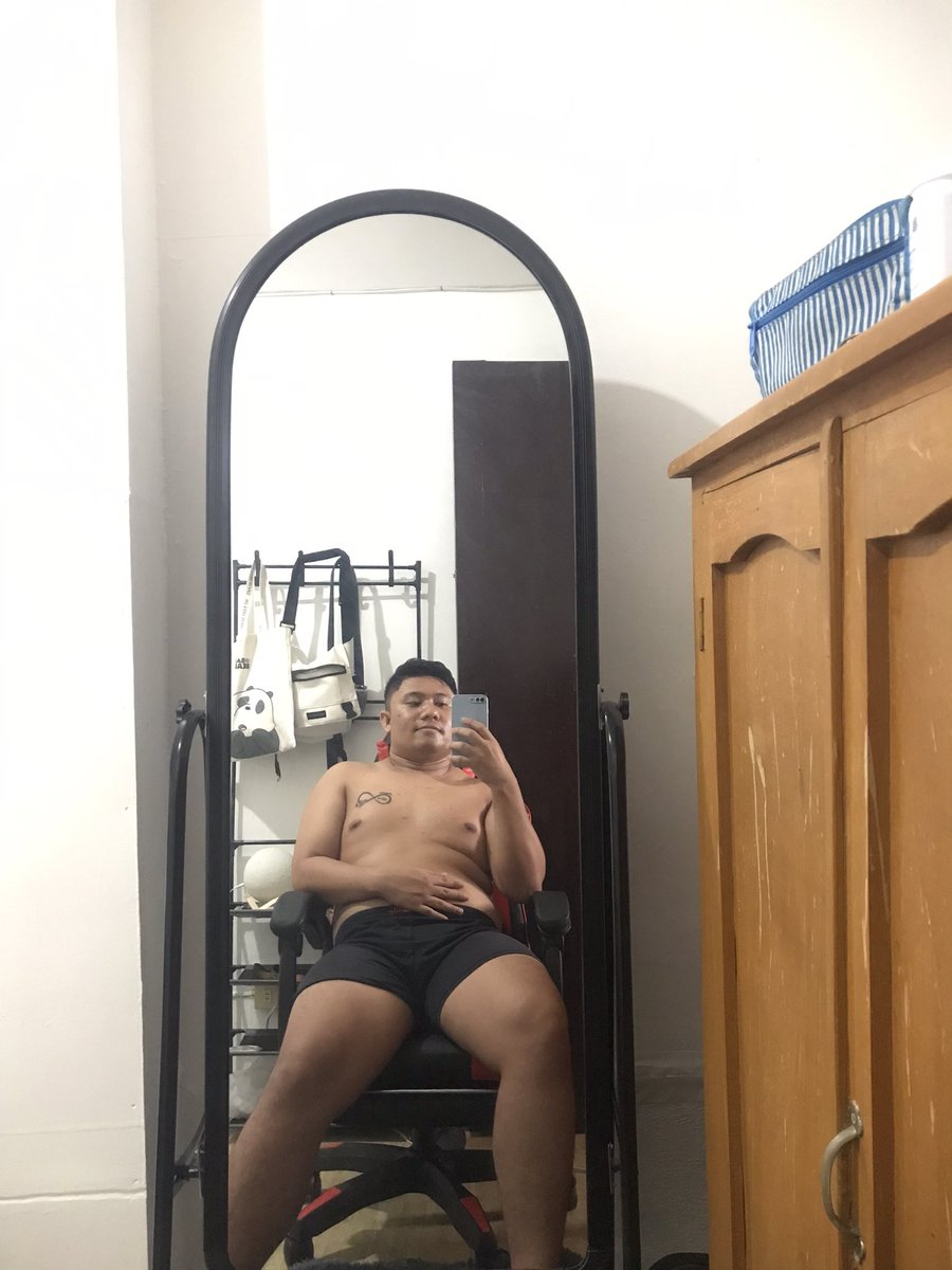 yingtoot21's tweet photo. 🐽 https://t.co/OFDrsh95Zi