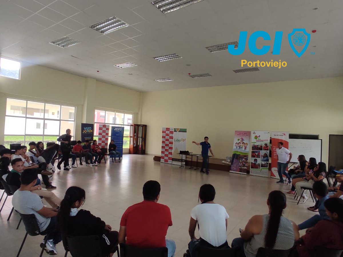JCIPortoviejo's tweet photo. Antes de ser líder, el éxito solo se trata del crecimiento propio. Una vez que te vuelves un líder, el éxito se define por el crecimiento de otros.
—Jack Welch

El día de ayer, en el proyecto de Lider Up, en el cantón Santa Ana, se realizó dos capacitaciones. https://t.co/qOSUUOOPY8