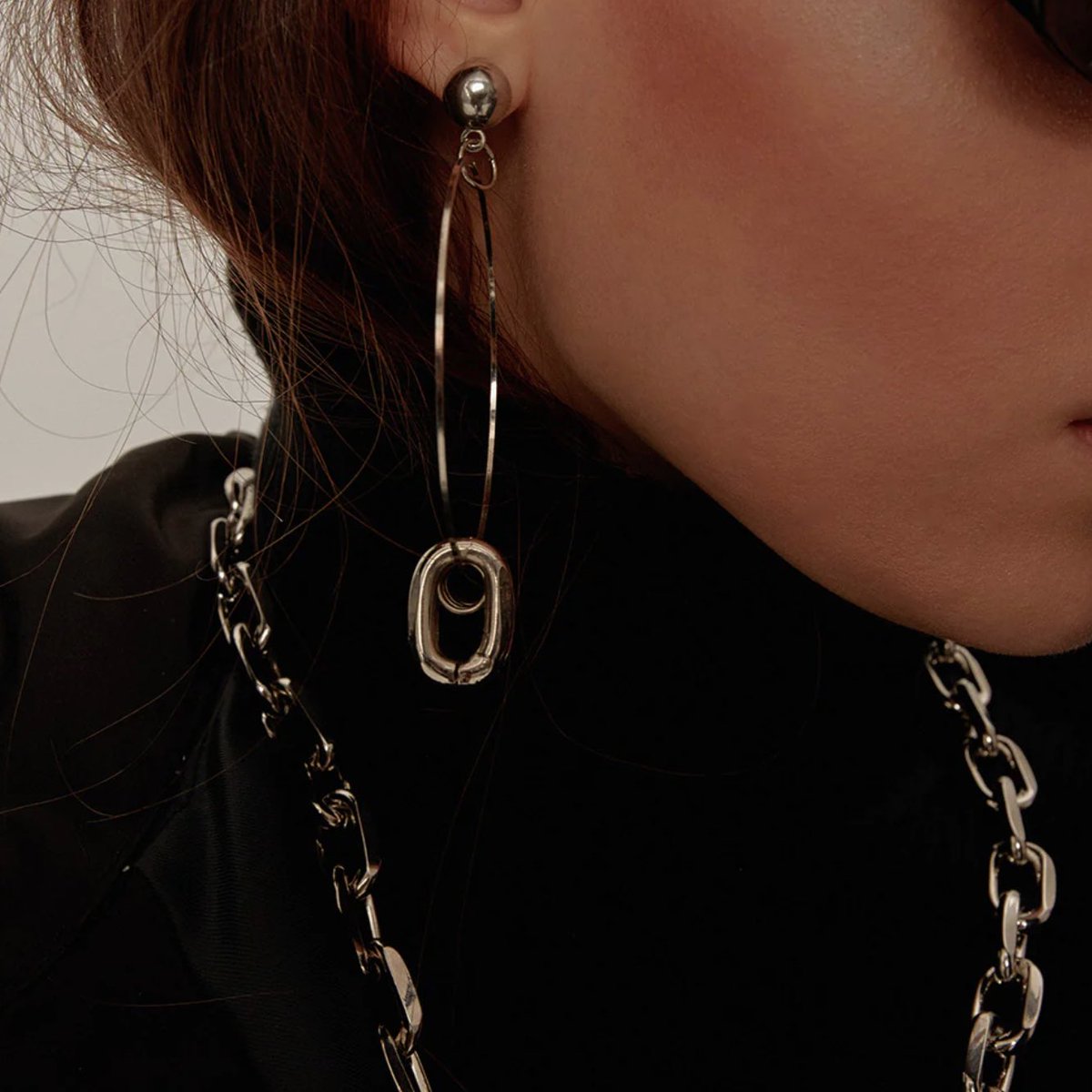 EvoLuminix's tweet photo. EvoLuminix
🖤
Add a sense of luxury to your daily routine.

#evoluminix #earrings #jewelry #unnisexfashion #unnisexstyle #collocation #share https://t.co/OmtIYIPN79