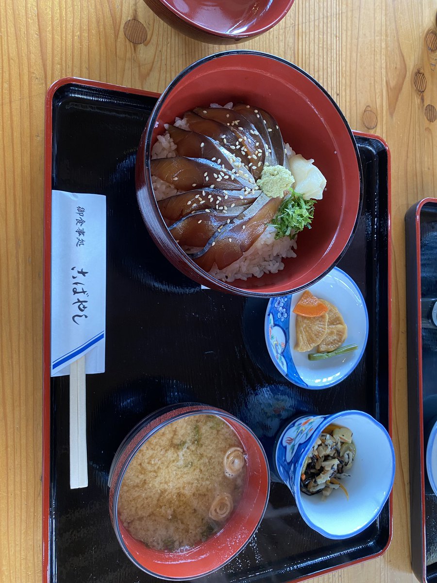 jin_tano's tweet photo. 先週、全国的に雨が降る中、数日前まで天気予報と睨めっこしながら決めた宮城県旅。5泊６日間ほとんど晴れでありがたかったです♪
念願のウニ丼美味しかった���ぁ💓😆
＃ウニ丼 
＃金華鯖丼 
＃宮城県旅 https://t.co/9h0dOB0LzH