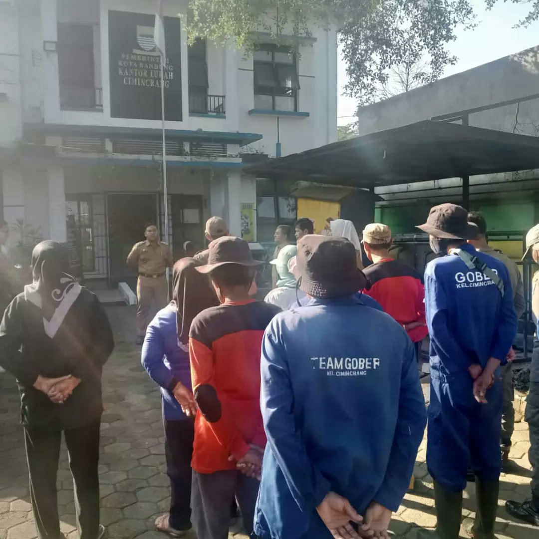 Kelurahan Cimincrang tweet media