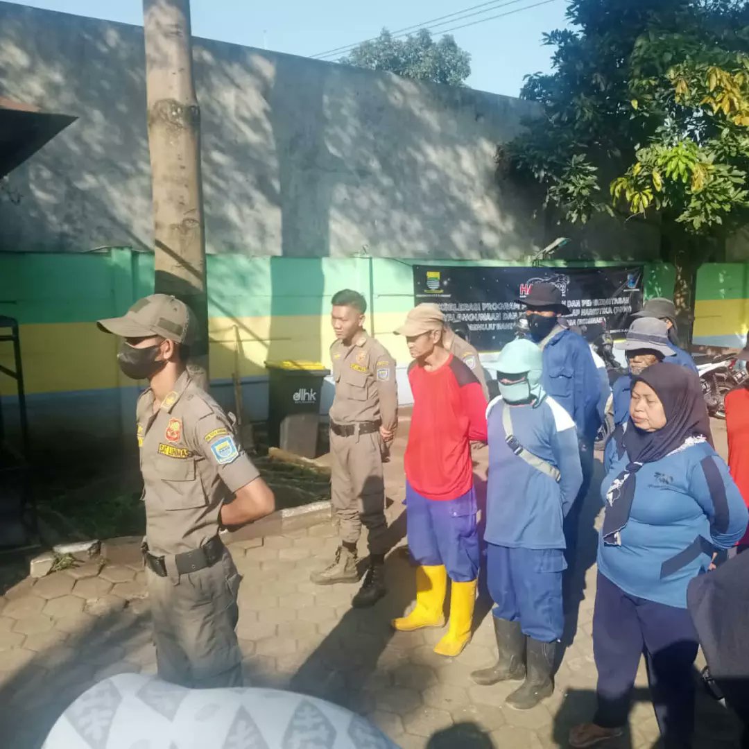 Kelurahan Cimincrang tweet media