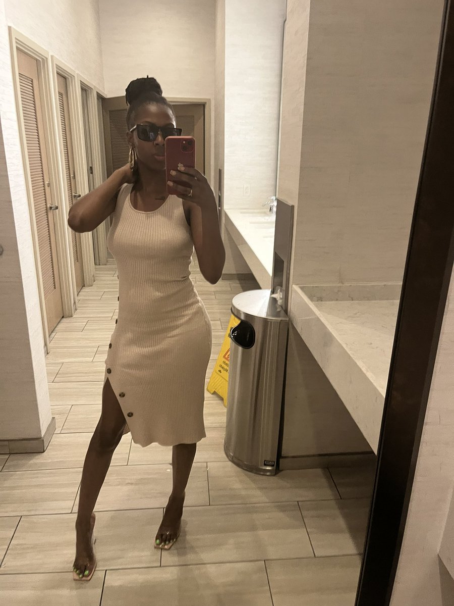 iamsydnichase's tweet photo. #brunchbabe https://t.co/0xvVTfbvwR
