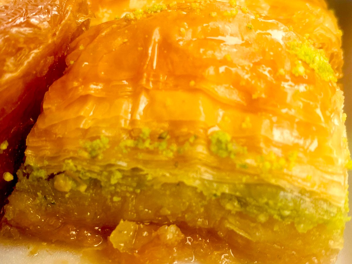 SaSaLaSharif's tweet image. Manchmal müssen wir
uns das Leben einfach
mal versüßen
#Sweets4MySweets 🍭

Zucker kühlt übrigens 
bei starker Hitze
#LifeHacks of #OldOrient
#PhysicIsLit #CoolPhysics

WIR KÖNNEN VIEL VON EINANDER LERNEN 

#GutenMorgen ☀️💋💋 Ihr
ZuckerPuppen
HonigkuchenPferde &amp;amp;
ZuckerTeilchen