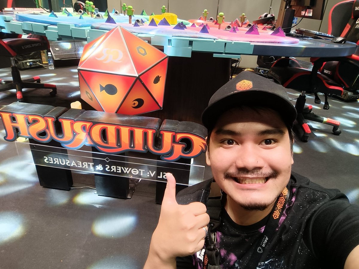 generaltuna19's tweet photo. *meeting Axie personalities/players*

Me: Hello! Nice to finally meet you in person!
Them: Oh Hi!
Me: I'm General2na
Them: OOOH! Yoooo! It's you! The LSL Guy! 

Starting Today, 
I will be known as "THE LSL GUY"

@LSL_GG
@EsportsAxie
@MetasportsGG
 
#LSLS5 #LSLGuildRush https://t.co/P1ztRmJVo4