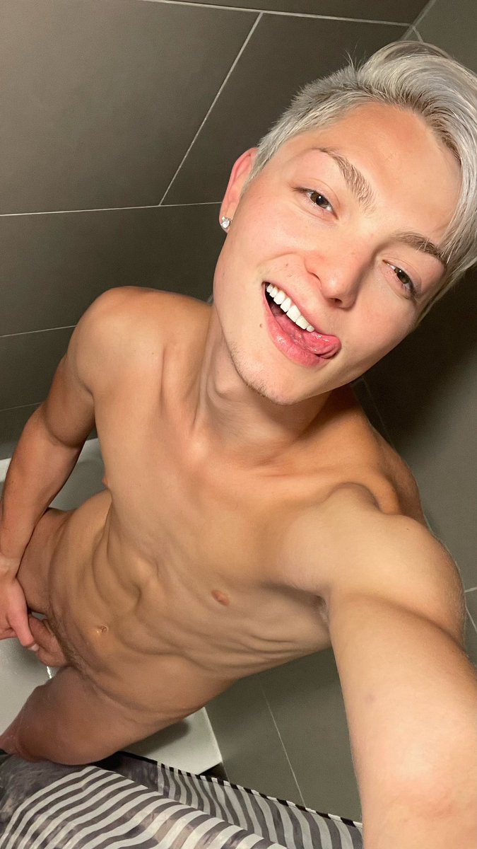 DrakeDoran1's tweet photo. Sunday funday 🧼🫧 https://t.co/2jMKmlDDDU