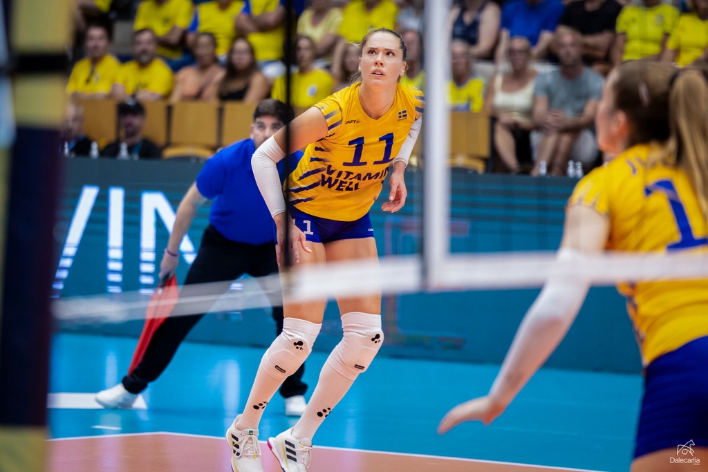 sjuab's tweet photo. It's incredible that this team won a silver medal in the prestigious Golden League, but what's even more impressive is how they've popularized volleyball in Sweden. ✨
⁠
#volleyball #volleyboll #sweden #ukraine #nationalteam #nationalteamukraine #canoneosr3 #goldenleauge #final https://t.co/2zFcJpdKz0