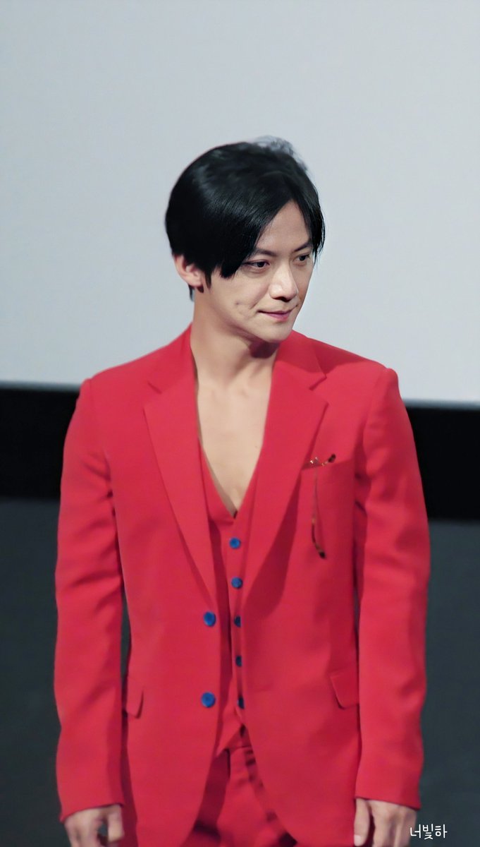 만나서 반가웠고
그 따뜻한 품을 잊지못해
#이재진 #sechskies