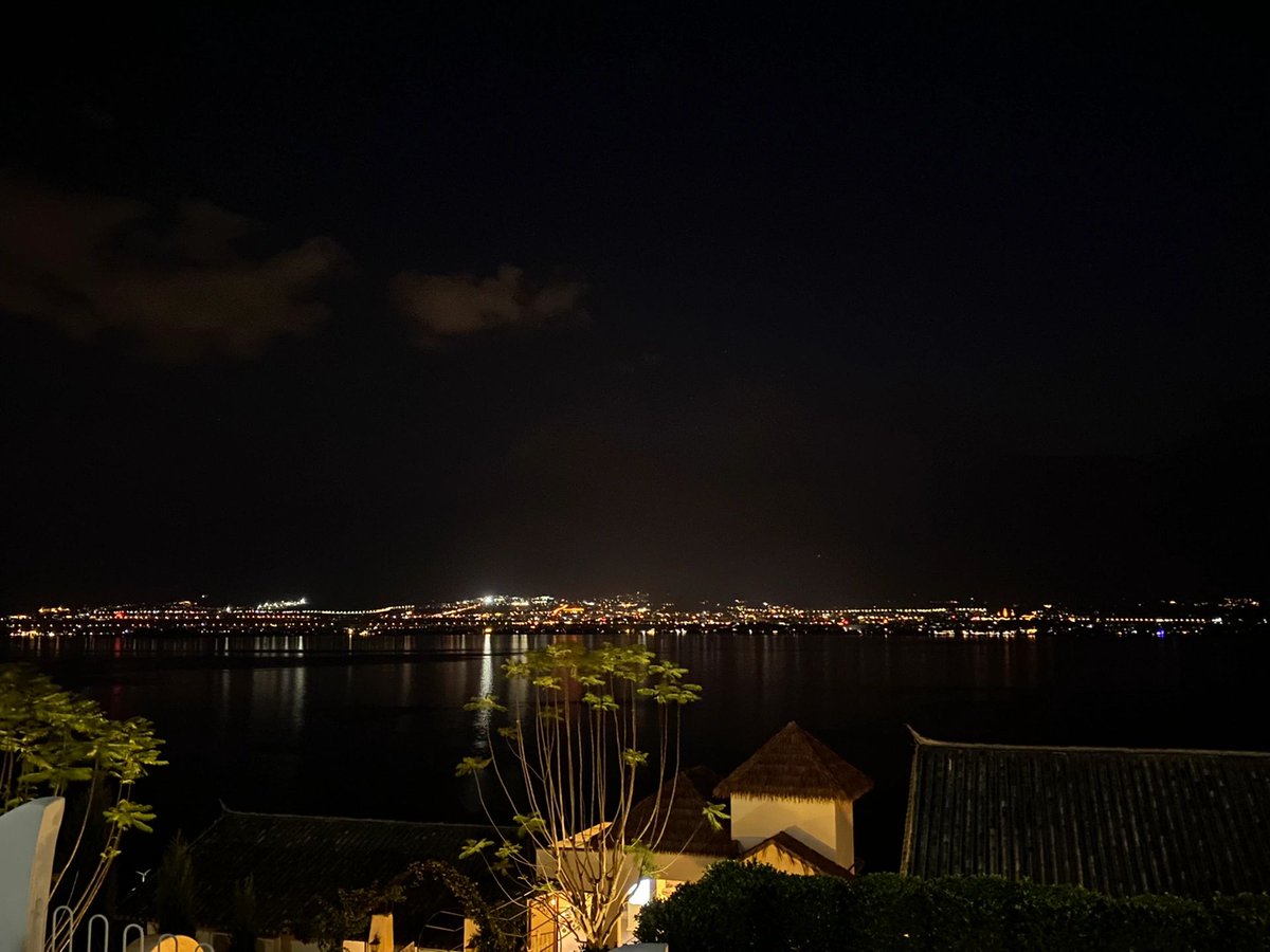 chavezizzy1999's tweet photo. Such a night view is really healing
Whenever night comes, it is really healing when you can see the night view on the other side.

#NoteInspiration#Healing Department#Healing Department Landscape https://t.co/iKoJtGx1e7