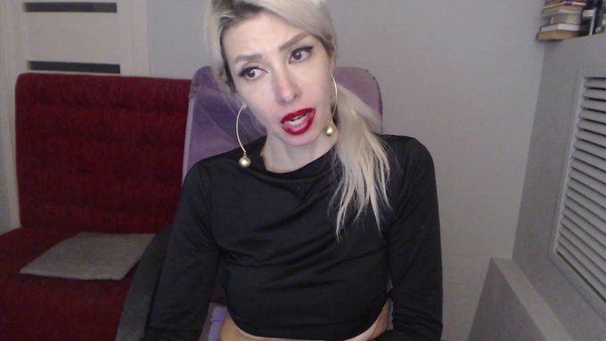 I'm online @MyFreeCams! #onmfc https://t.co/PlGLdxpm31 💚 https://t.co/hScqpvEuNy<a class="tags" href="/tag/myfreecams">@myfreecams</a><a href="/tag/onmfc"class="tags">#onmfc</a>