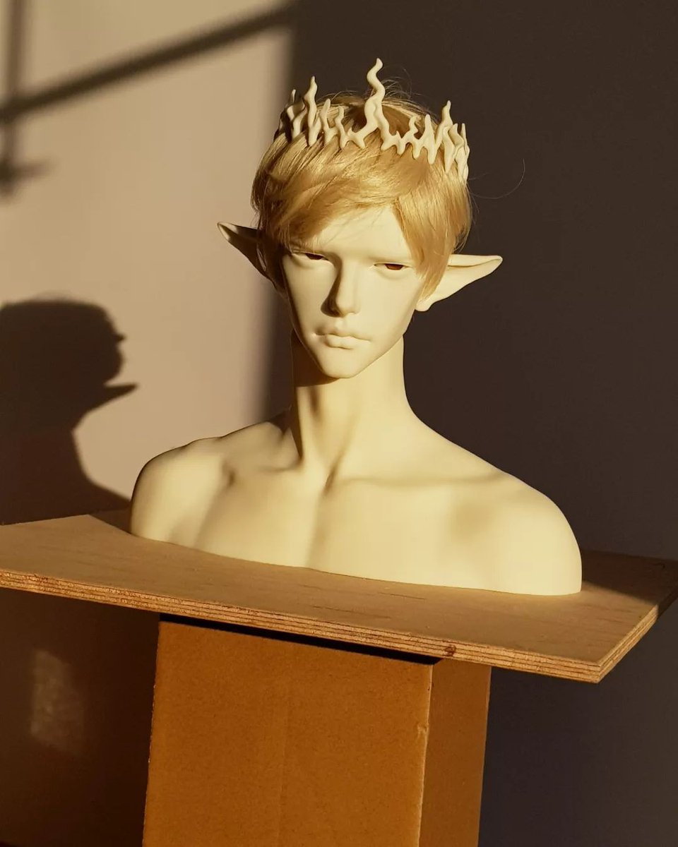 BjdRosen's tweet photo. Soon: Erasmus head 75cm. 21,5cm head circumference. 13-13,2cm neck. 19,5cm shoulders on this bust presentation. Price will be around 150-160 usd. Only one color: BasicPale which is close to Soom color #bjd #balljointeddoll #bjdsculpting #ドール #球体関節人形 #인형 #人形 #doll https://t.co/Uq9JNyjOnR