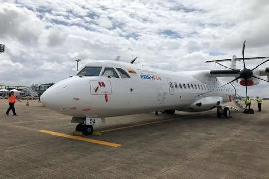 ValeroMadrid_'s tweet photo. ⚠✈A partir del 1ro de Agosto EasyFly pasará a llamarse CLIC y sus aviones tendrán un logo con colores rojos.