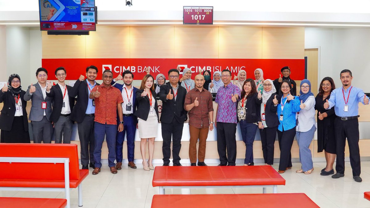 AzizulAWANG's tweet photo. [4/4]
Insha Allah, I hope to participate in more programmes like this in the future. Thank you @CIMBMalaysia 

#teamazizul #azizulawang
#teamcimb #CIMBForward #CIMB https://t.co/4BEfkrYYSg