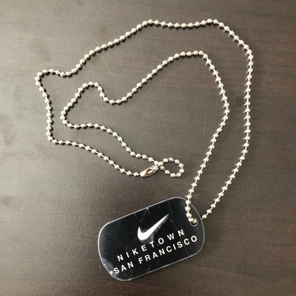 So good I had to share! Check out all the items I'm loving on <a href="/Poshmarkapp/">Poshmark</a> #poshmark #fashion #style #shopmycloset #gap #brooks #nike: posh.mk/4DQjwA4ljBb