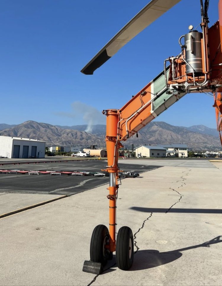 HotshotWake's tweet photo. @SanBernardinoNF Nice catch. #cafire #harrisonfire #california https://t.co/Bxvb6OobTV