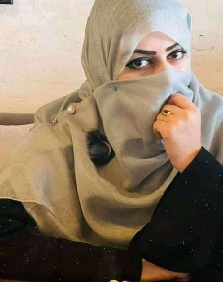 #Asslamu_Alaikum

जब माँ कि चप्पल बेटी के पैरों में आने लगें
तो फिर माँ को बेटी के साथ सहेली जैसा बर्ताव करना चाहिए
ज़ायज , नाजायज़, हराम ओर हलाल कि खुद अच्छे से तरबियत देनीं चाहिए
अक्सर माँए यहाँ शर्म कर जातीं हैं 😭✍️🙏

Good Morning 🌹