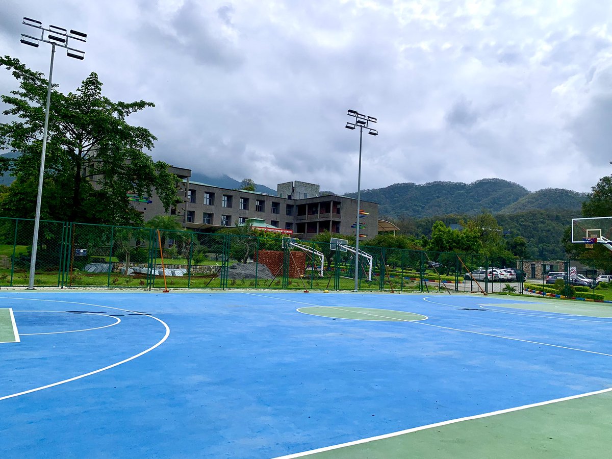 Exploring the serene beauty of UPES, Dehradun campus under a captivating cloudy sky. A moment of tranquility amidst the absence of students and staff. Nature's canvas at its finest! 🌥️✨ #UPESDehradun #CampusBeauty #CloudyVibes #NatureLover