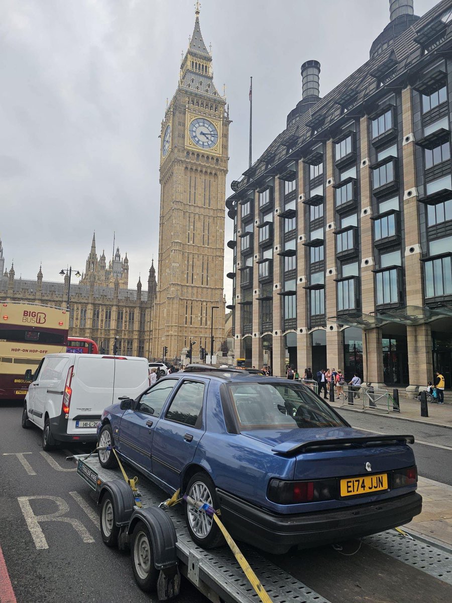 PaulWoodford84's tweet image. STOLEN - PLEASE SHARE ⚠️

This Sierra Sapphire Cosworth was stolen, along with van &amp;amp; trailer from the Hilton in Doncaster yesterday at 2am.

Most worryingly, the rig was in a ‘secure’ car park with a security barrier &amp;amp; CCTV.

If you see or hear anything, please call the police!