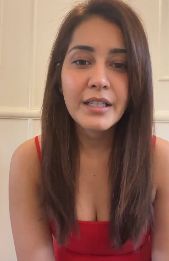 F0ploNQXgAAfPZR?format=jpg&name=900x900