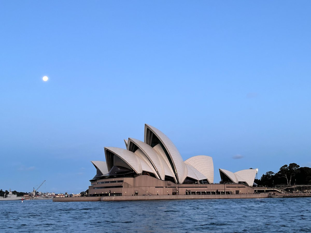 ThriveF17's tweet photo. Goodbye Australia, stay beautiful ✌️🇦🇺 https://t.co/s8dwE587qN